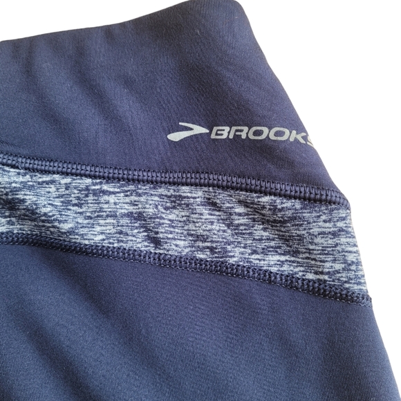 Brooks For Women Relaxed Leg Athletic Pants - Picture 4 of 5